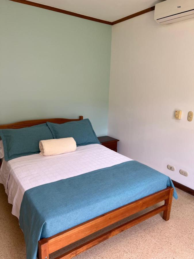 Hotel Caucasia Εξωτερικό φωτογραφία