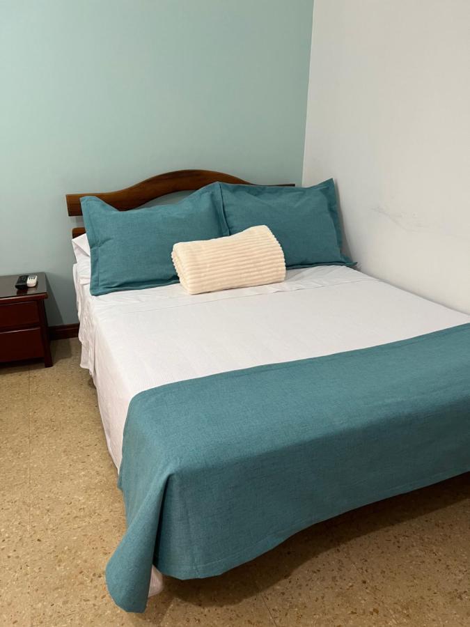 Hotel Caucasia Εξωτερικό φωτογραφία
