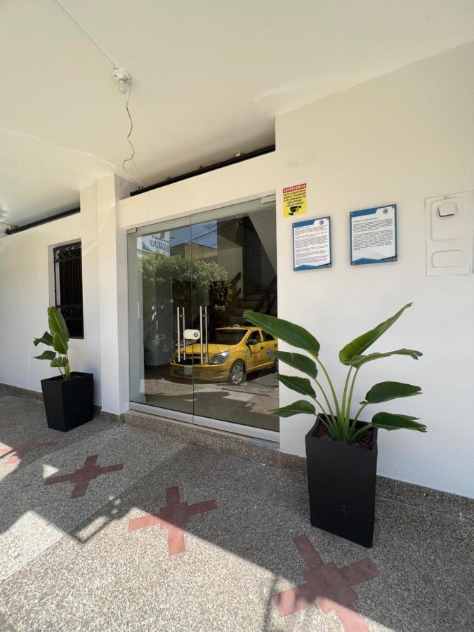 Hotel Caucasia Εξωτερικό φωτογραφία
