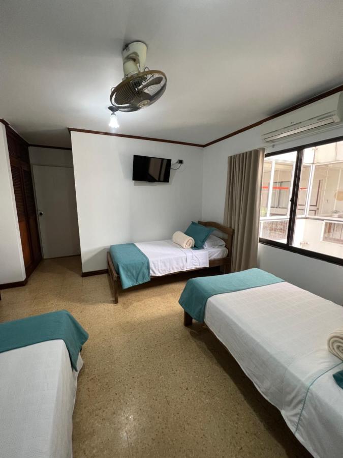 Hotel Caucasia Εξωτερικό φωτογραφία