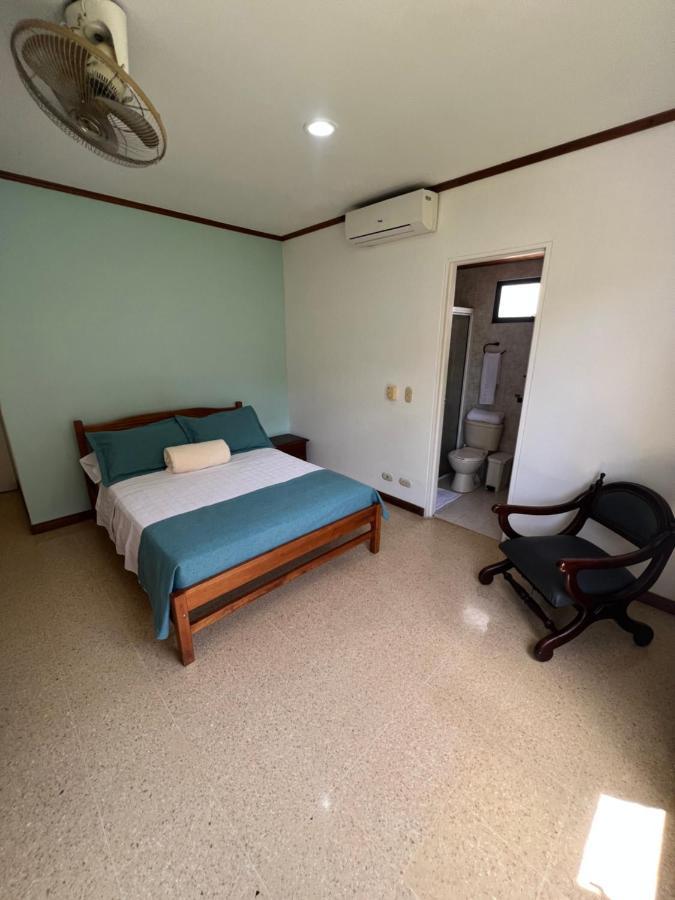 Hotel Caucasia Εξωτερικό φωτογραφία