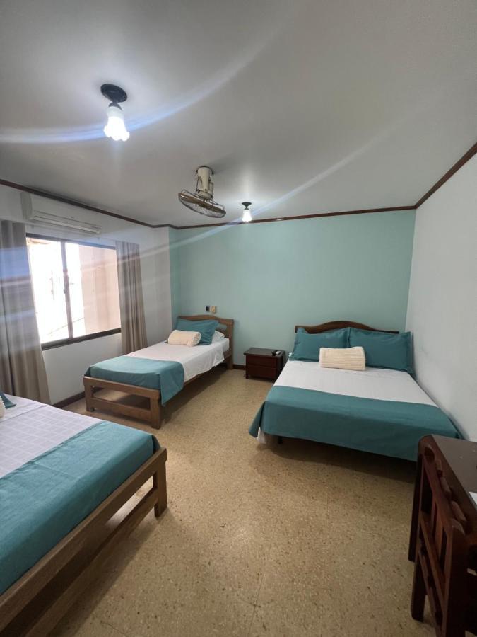 Hotel Caucasia Εξωτερικό φωτογραφία