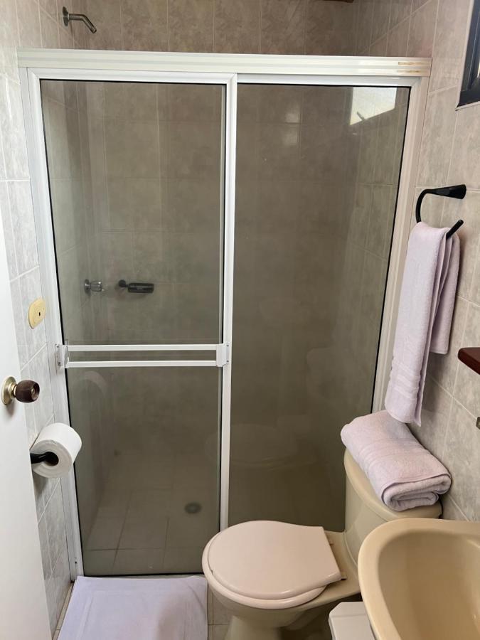 Hotel Caucasia Εξωτερικό φωτογραφία